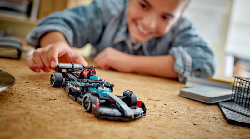 ปรากฏการณ์ใหม่ จาก “สนามแข่ง Formula 1” สู่ “ชุดตัวต่อ” LEGO®